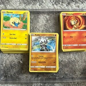 120 Pokemon Trading Cards bundle